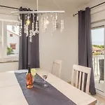 Apartament Plaza Ab *