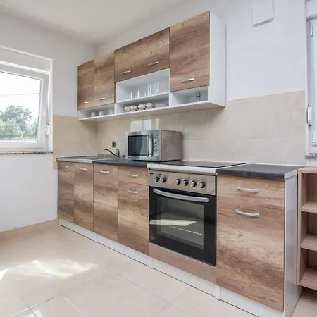 Plaza Ab Apartment *